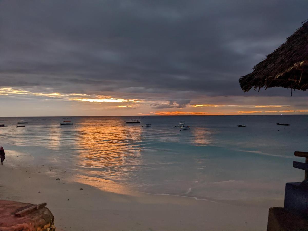 Mkadi Beach House Hotel Nungwi Eksteriør billede