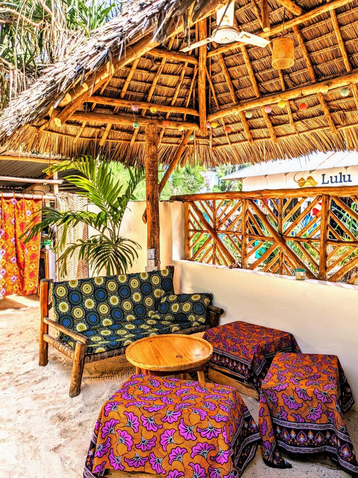 Mkadi Beach House Hotel Nungwi Eksteriør billede