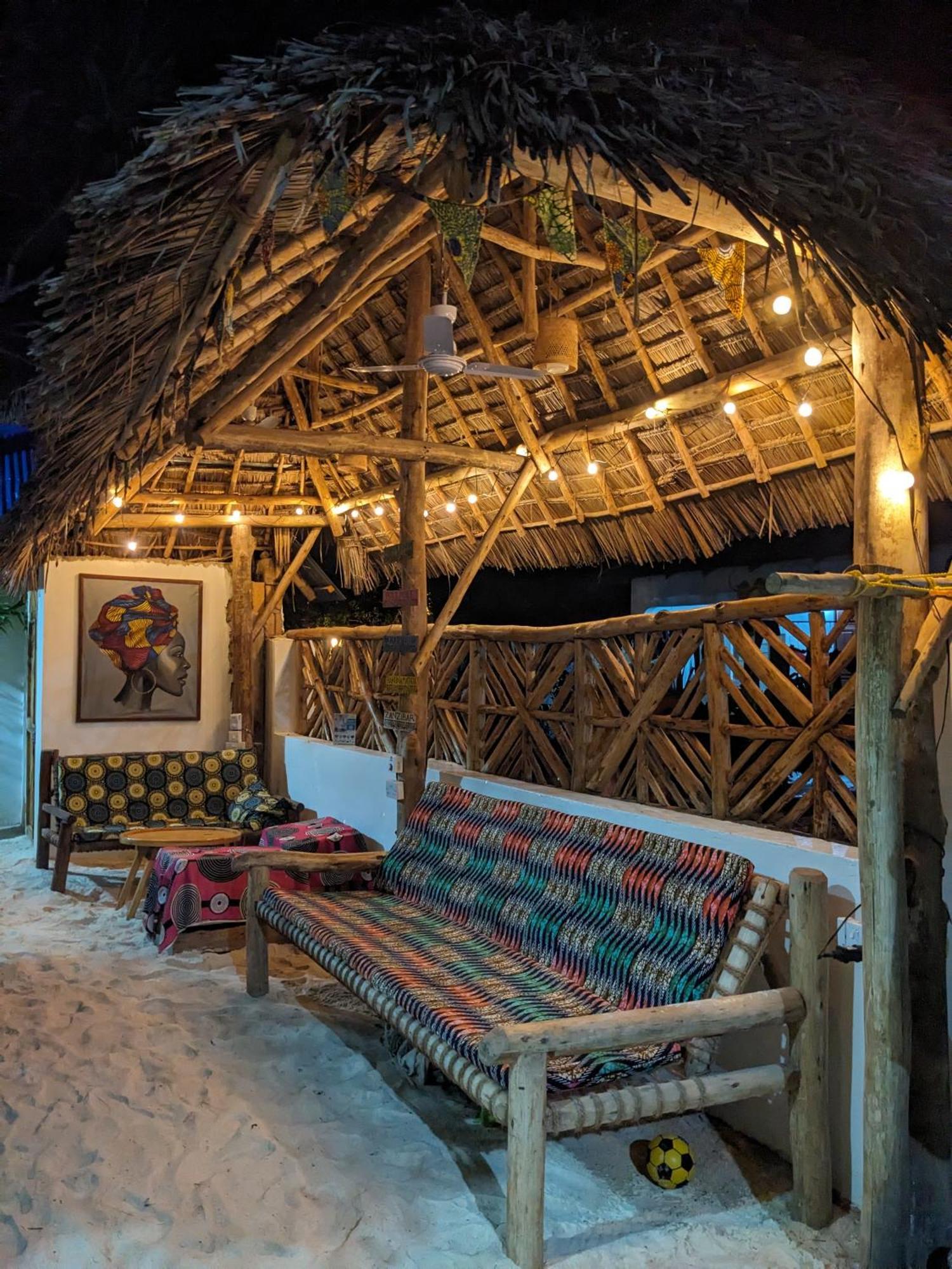 Mkadi Beach House Hotel Nungwi Eksteriør billede